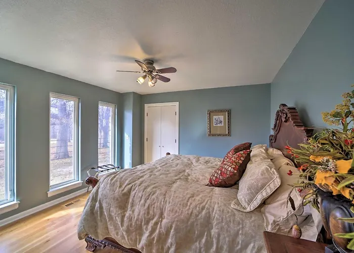 Grand Getaway With Private Pond, Dock & Deck